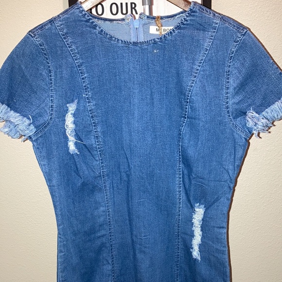 Distressed Denim Dress 👗 - Picture 3 of 4